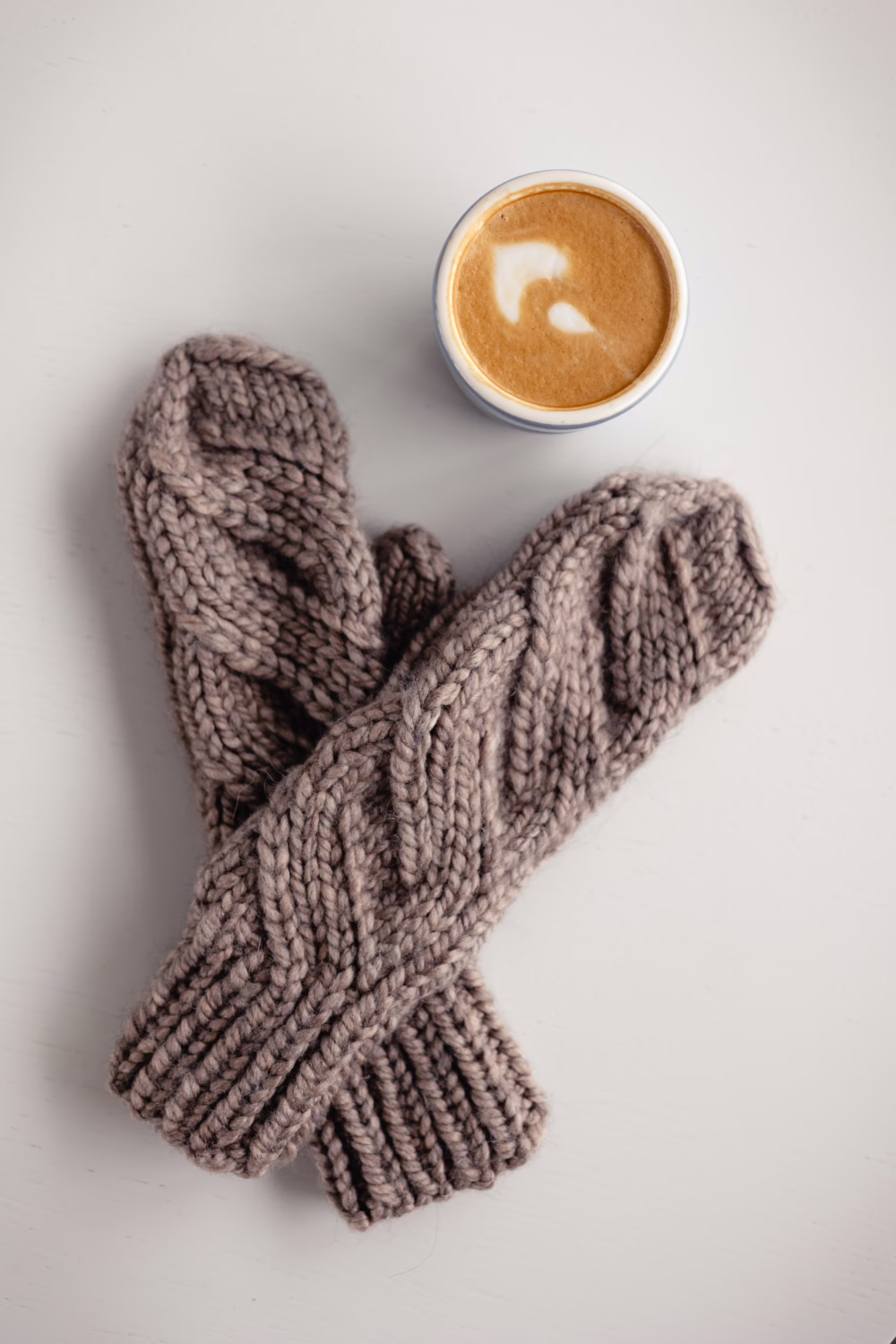 Knitted Gloves - Image 2